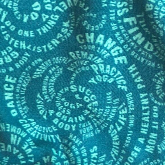 Lululemon Flow Y Bra IV Foli Manifesto Bali Breeze Tofino Teal size 8 - Picture 2 of 6